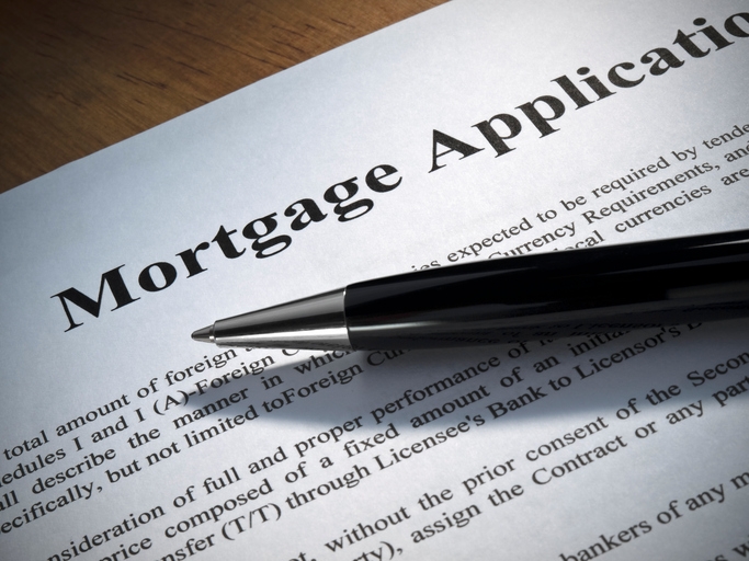 Inquiries into home loans were on the decline last week, according to the Mortgage Bankers Association’s Weekly Mortgage Applications Survey for the week ending Jan. 27